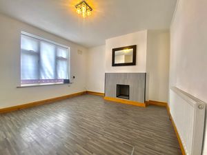 Lounge- click for photo gallery